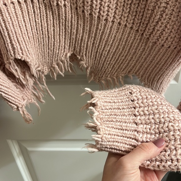 Medium Elan light pink sweater! - Picture 2 of 5